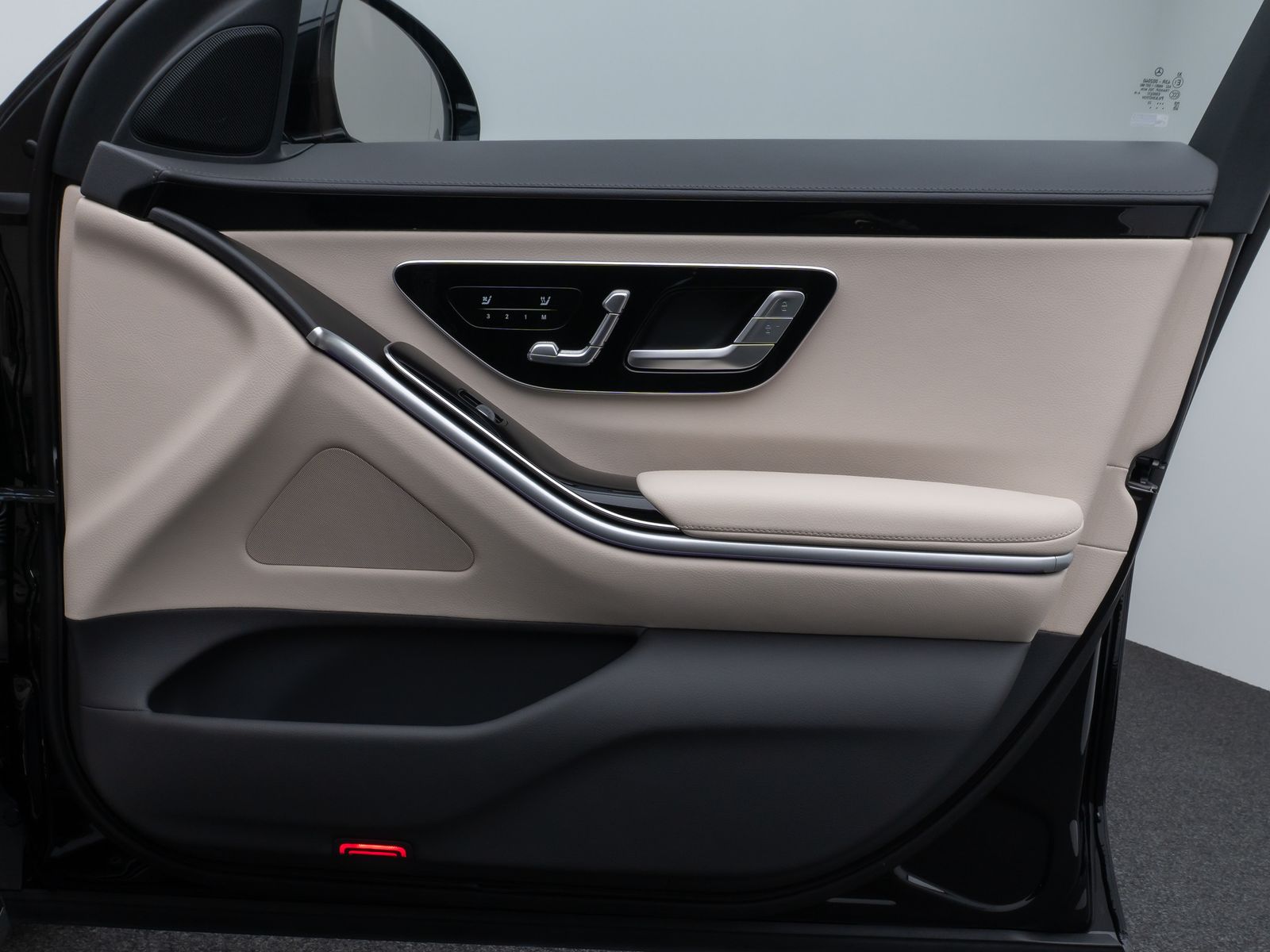 Fahrzeugabbildung Mercedes-Benz S 400d 4Matic HUD DAB 360° 9G-Tronic MBUX Ent.+