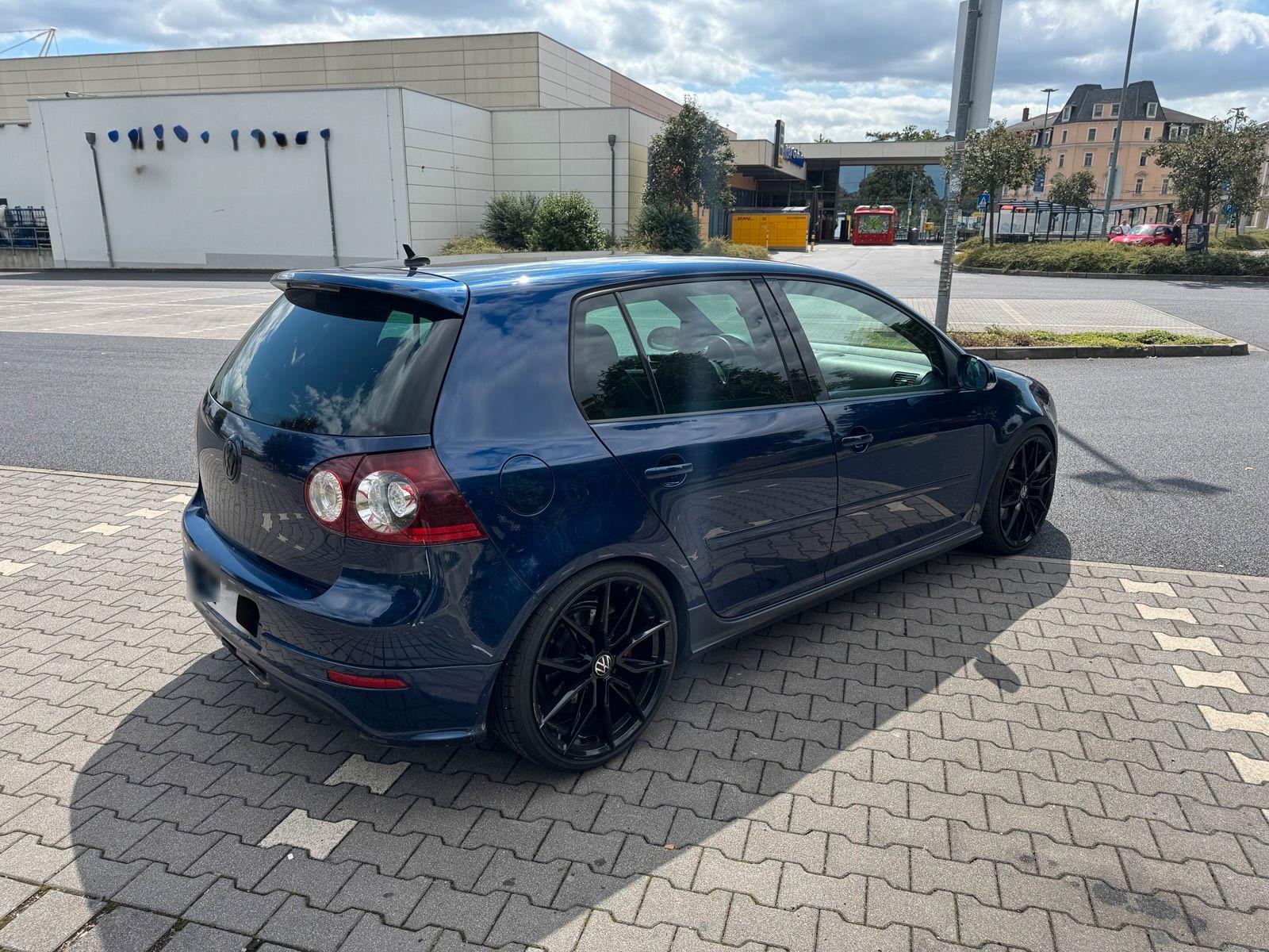 Volkswagen Golf 2005 — engine