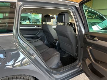 MYAUTOCENTER – Gebraucht- und Jahreswagen mit Werkstattservice in Pfaffenhofen Volkswagen Passat Variant Comfortline *4Motion*Kamera*AHK*