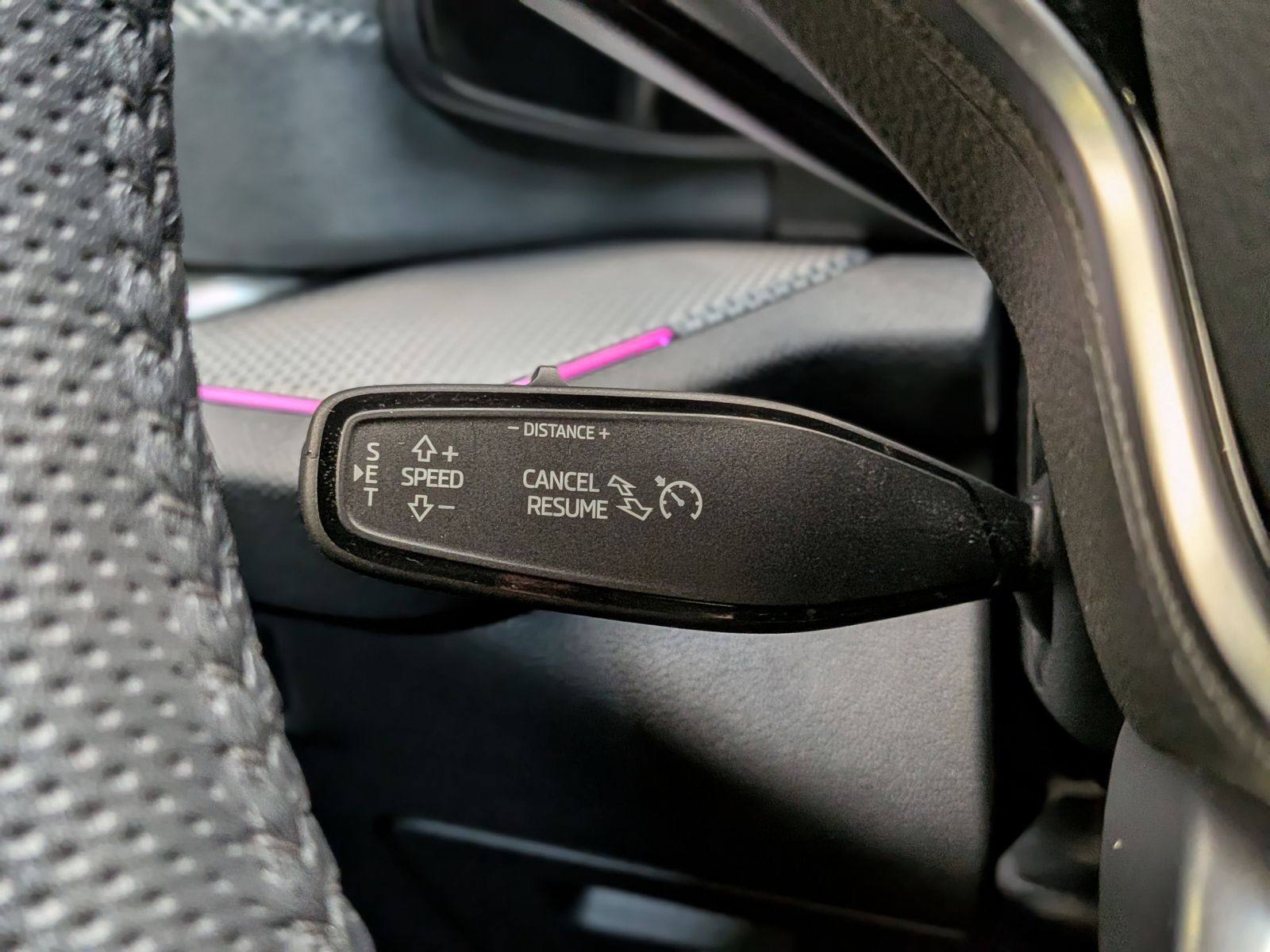 Fahrzeugabbildung SKODA Kodiaq 2.0TDI SPORTLINE*MEMOR*CAM*LED*ACC*7-SITZ