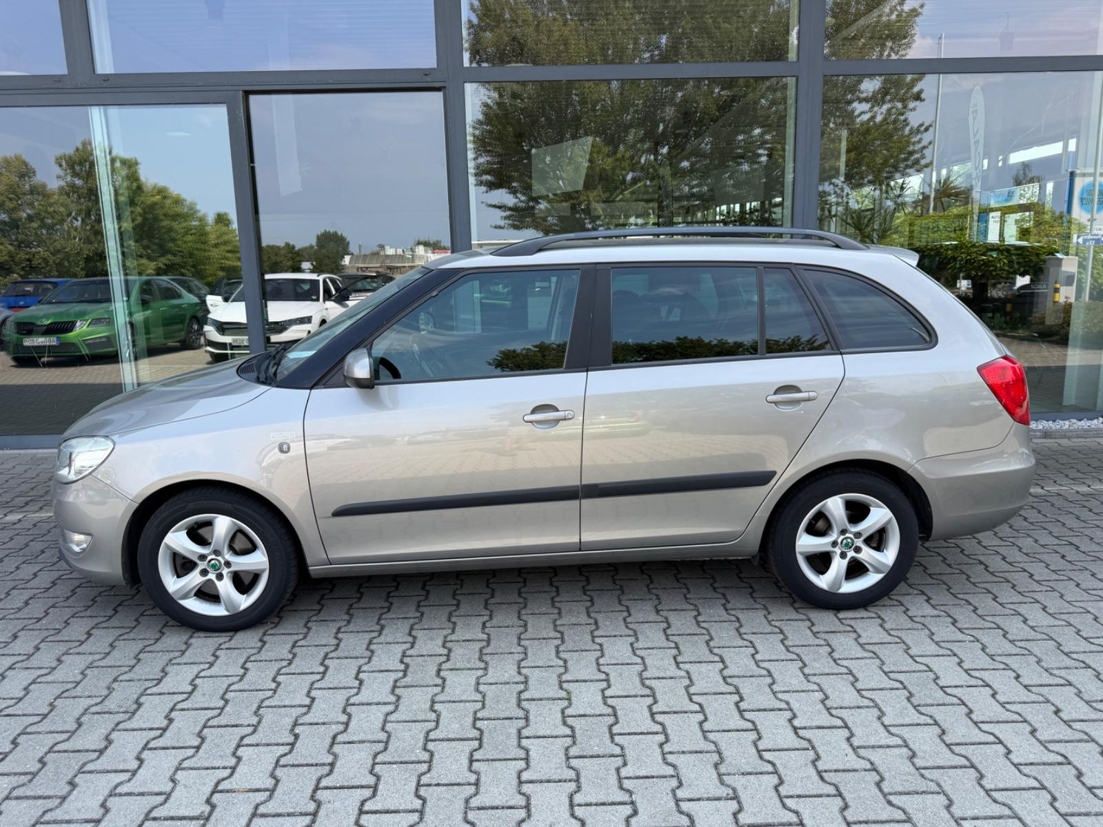 Skoda Fabia 2011 — photo 15