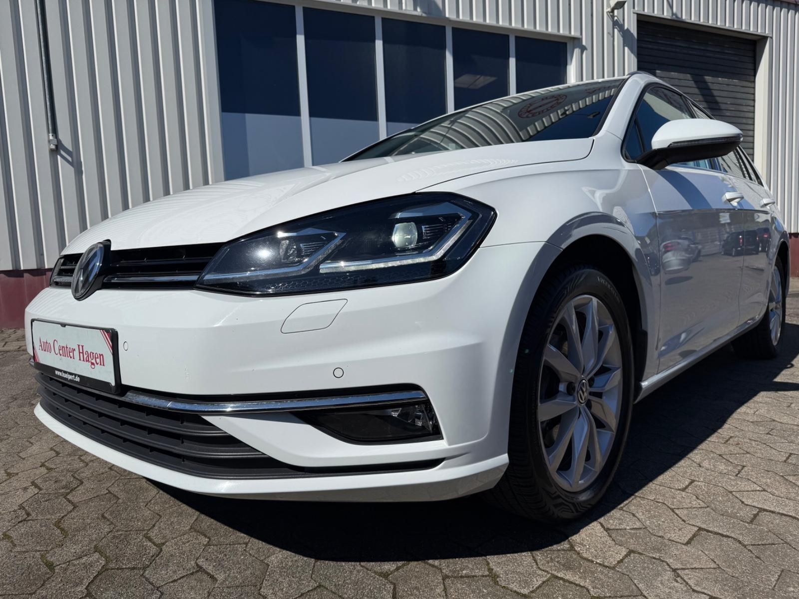 Volkswagen Golf 1,5TSI 110kW 150PS DSG Highline/LED/NAV/AHK