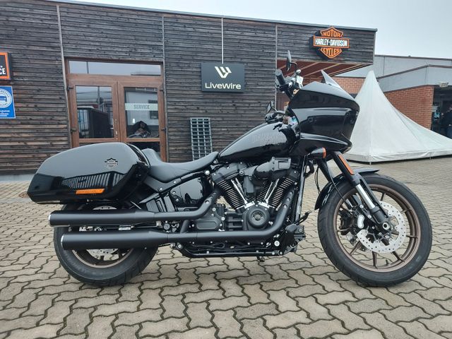 Harley-Davidson Low Rider ST inkl. vorverlegte Fussrasten