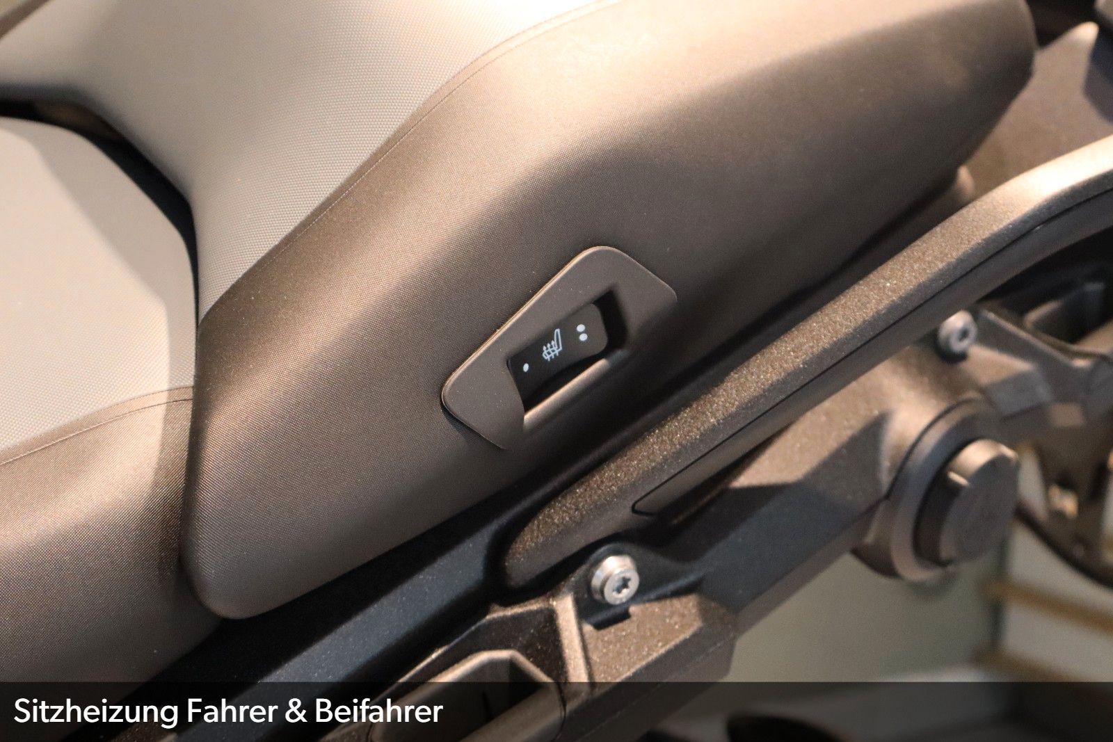 Fahrzeugabbildung BMW R 1300 GS ASA Style Triple Black