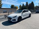 Hyundai i30 Fastback Edition 30+ Pano/1.Hand/Allwetter - Hyundai i30 Gebrauchtwagen in Mönchengladbach