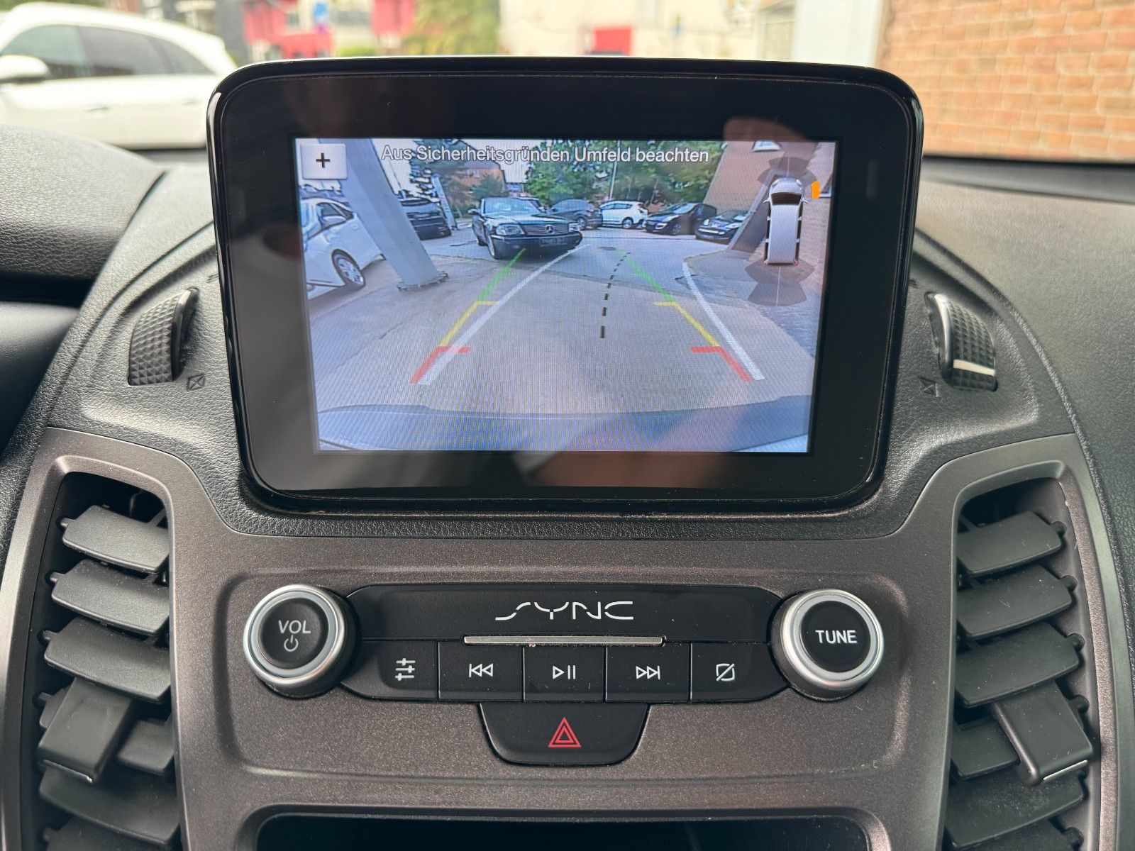 Fahrzeugabbildung Ford Transit Connect Kasten lang Autom. AppConect/1.H