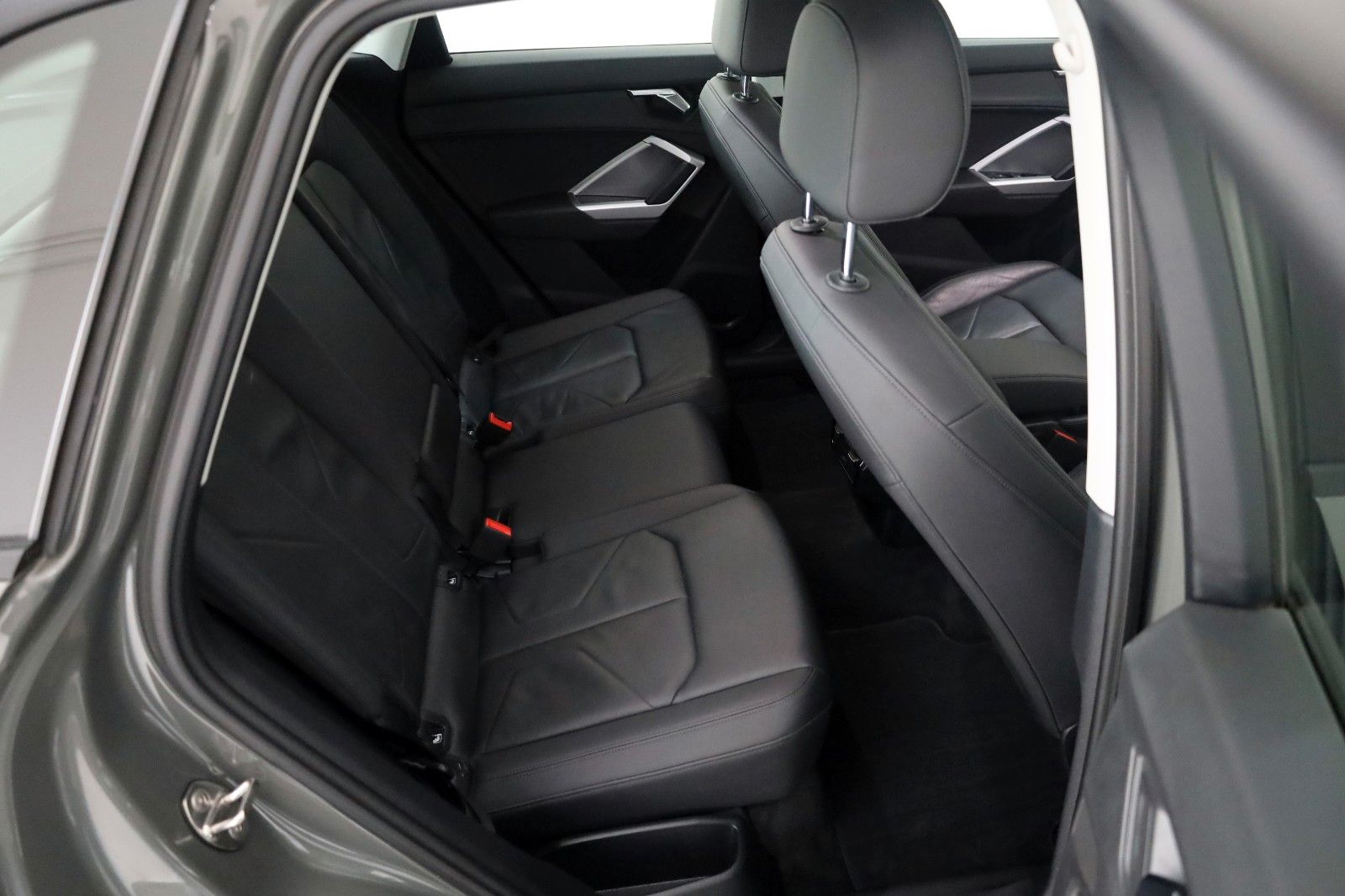Fahrzeugabbildung Audi Q3 35 TDI advance,Leder,Navi,LED,SH,Standheizung