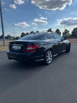 Mercedes-Benz C 250 Sport Coupé Autom. Sport - Mercedes-Benz C 250: Sport