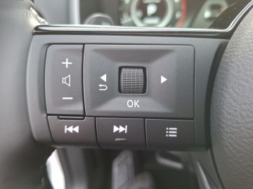 Nissan Qashqai Tekna 1.3 DIG-T °LED°Navi°RFK°PGD°ACC°