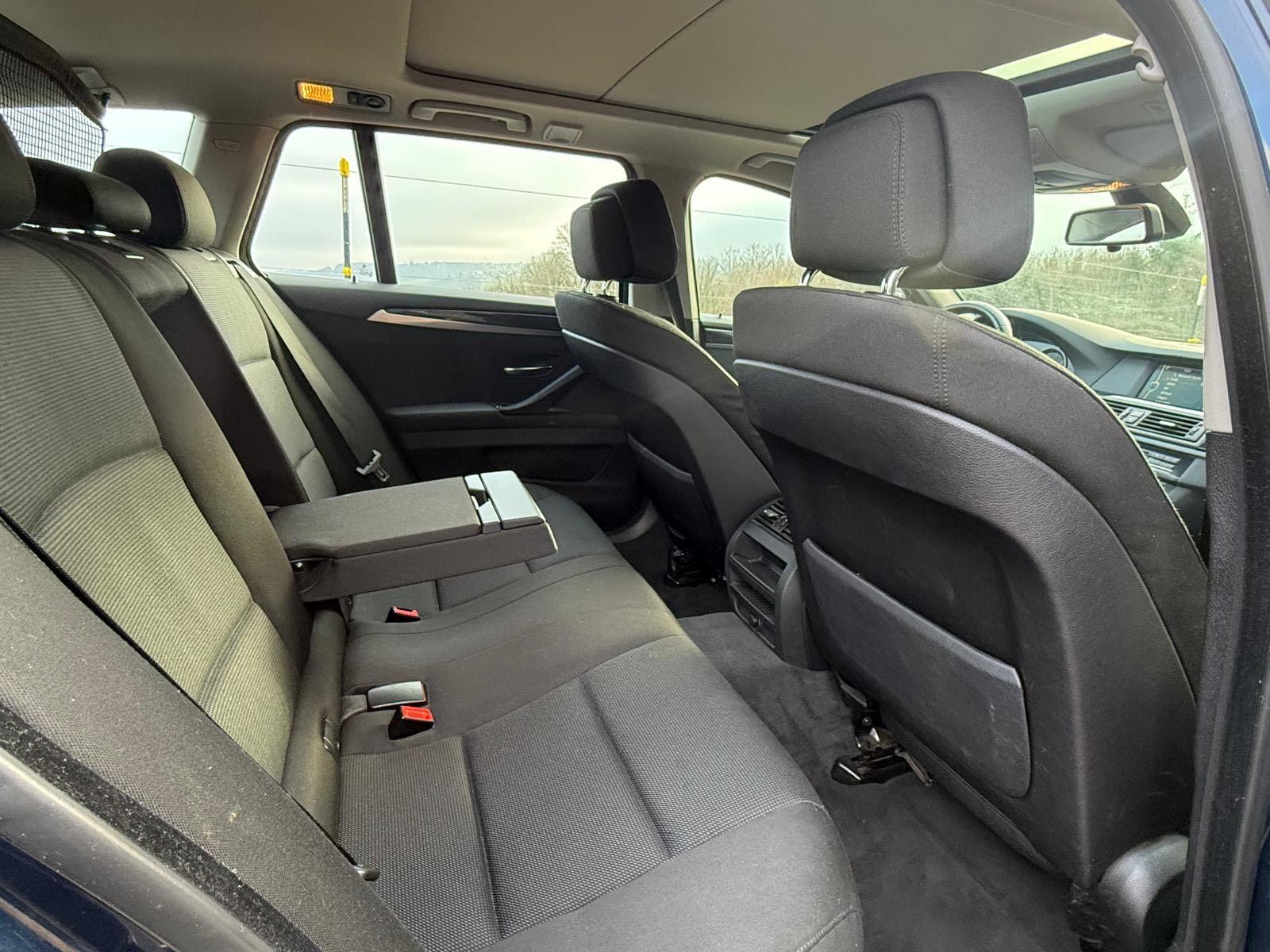 BMW 520 2011 — photo 8