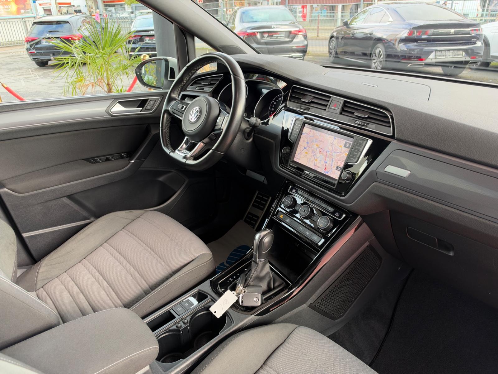Volkswagen Touran 2.0 TDI, Highline, R-Line-Paket 1. Hand