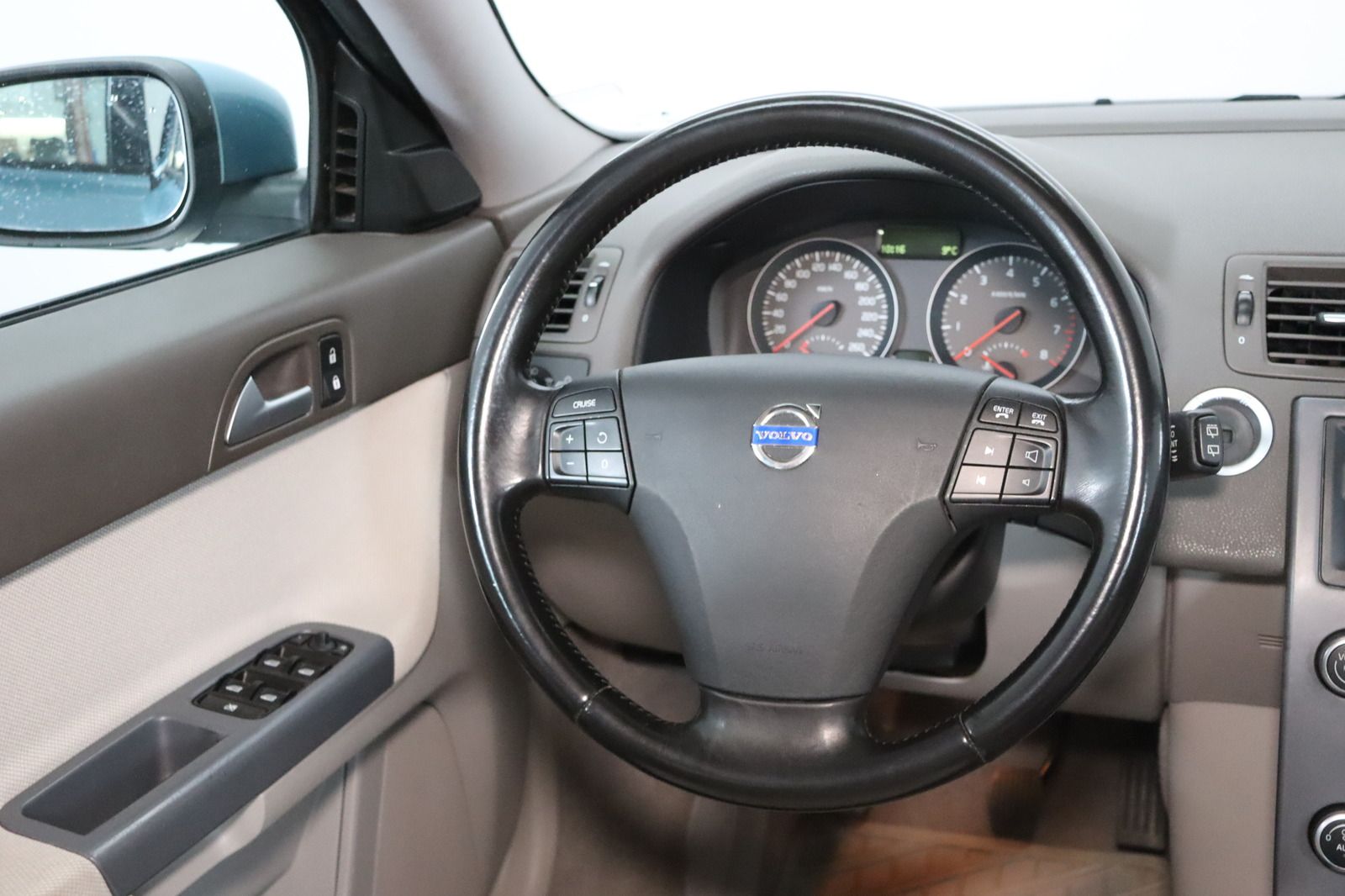 Fahrzeugabbildung Volvo V50 1.8 Klimaautom. * Bluetooth * Standhzg.