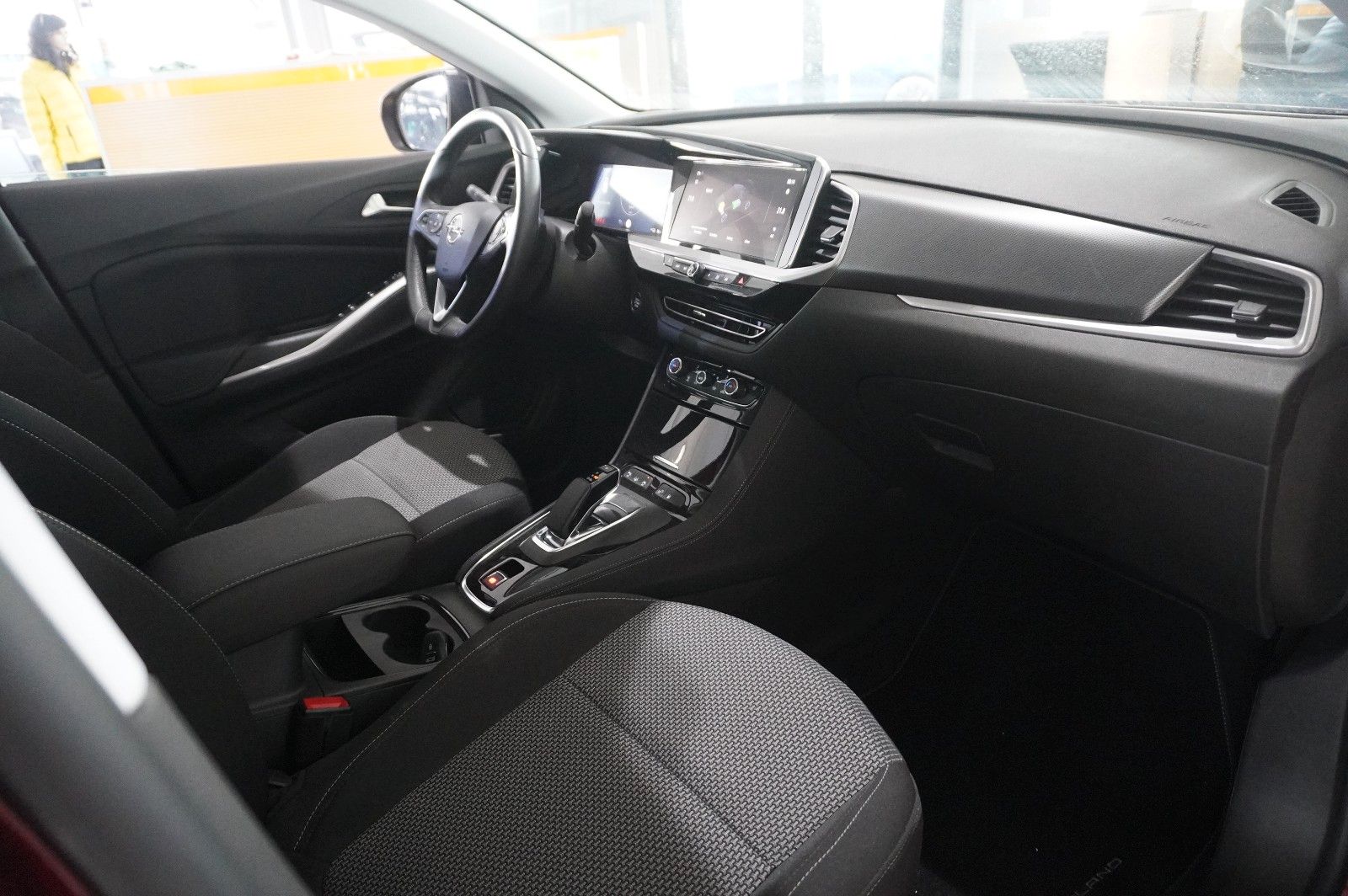 Fahrzeugabbildung Opel Grandland (X) 1.6T EDITION HYBRID NAVI/LED/VIRT.
