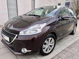 Peugeot 208 1.2 Active 5-Türer **KLIMA** Top Gepflegt** - Peugeot 208 Gebrauchtwagen in München