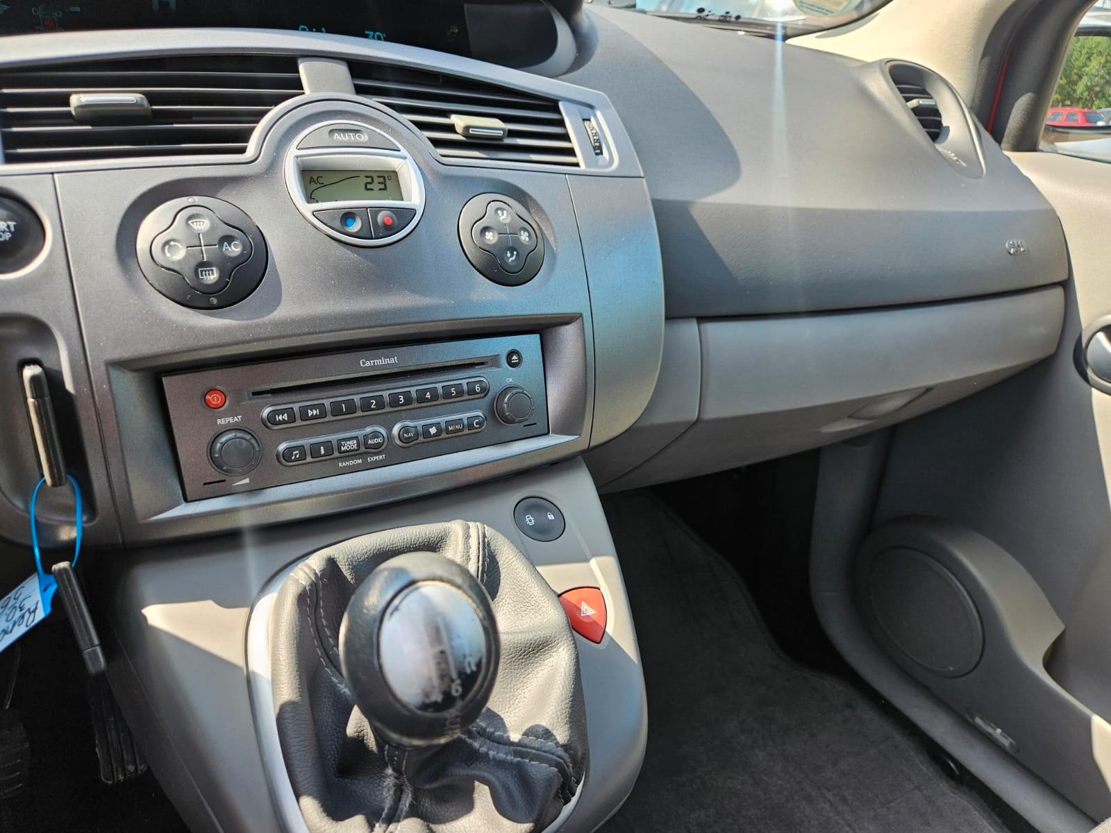 Renault Scenic 2006 — photo 14