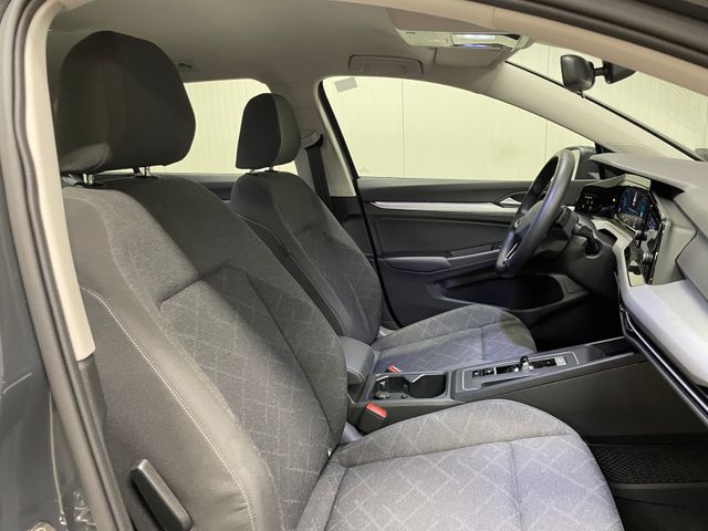 Golf VIII Variant Life 2.0 TDI DSG SHZ APP LED