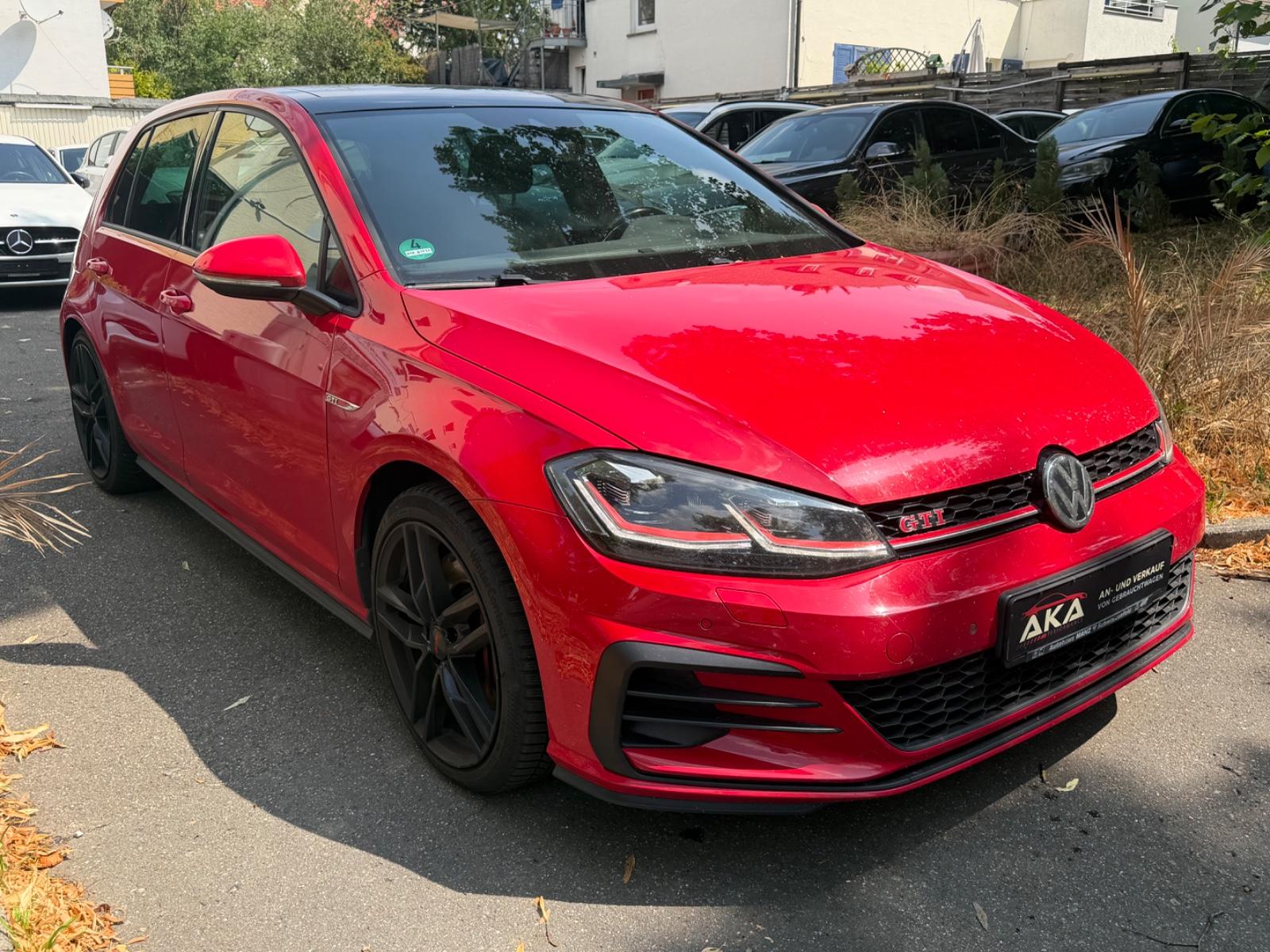 Volkswagen Golf VII GTI 2.0 TSI DSG Performance