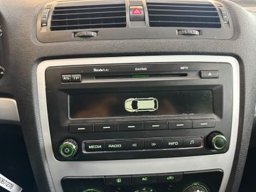 MYAUTOCENTER – Gebraucht- und Jahreswagen mit Werkstattservice in Pfaffenhofen Skoda Octavia Combi Ambiente *Klima*TÜV NEU*