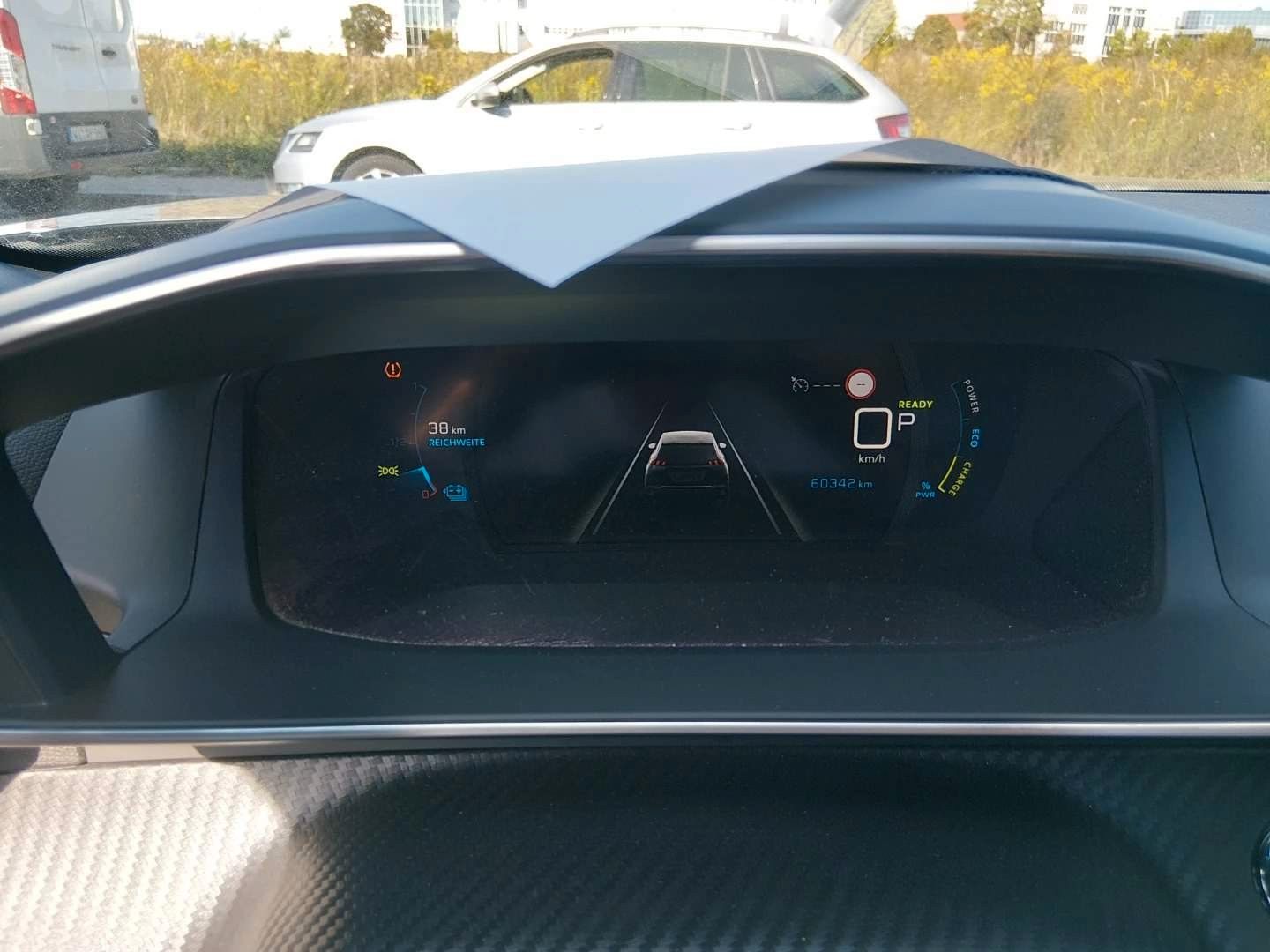 Fahrzeugabbildung Peugeot 2008 e- GT PDC KAMERA NAVI SITZH.