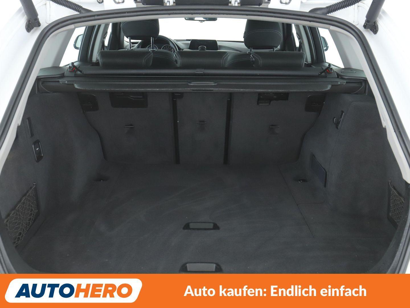 BMW 320i xDrive Sport Line Aut.*NAVI*LED*TEMPO*PDC*