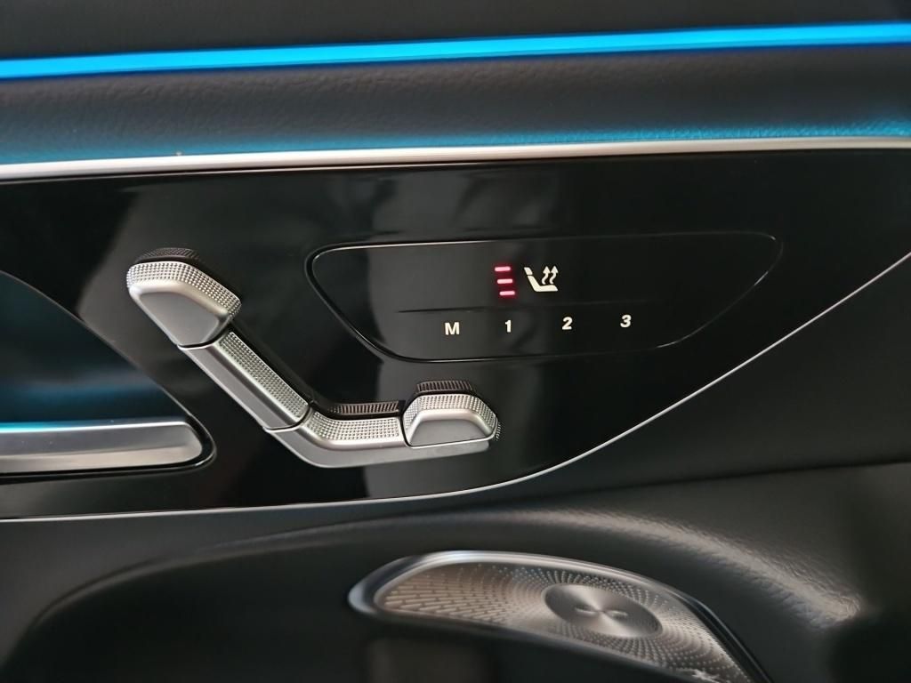 Fahrzeugabbildung Mercedes-Benz E 220 d T AMG AHK Pano Superscreen Burm.4D 360°