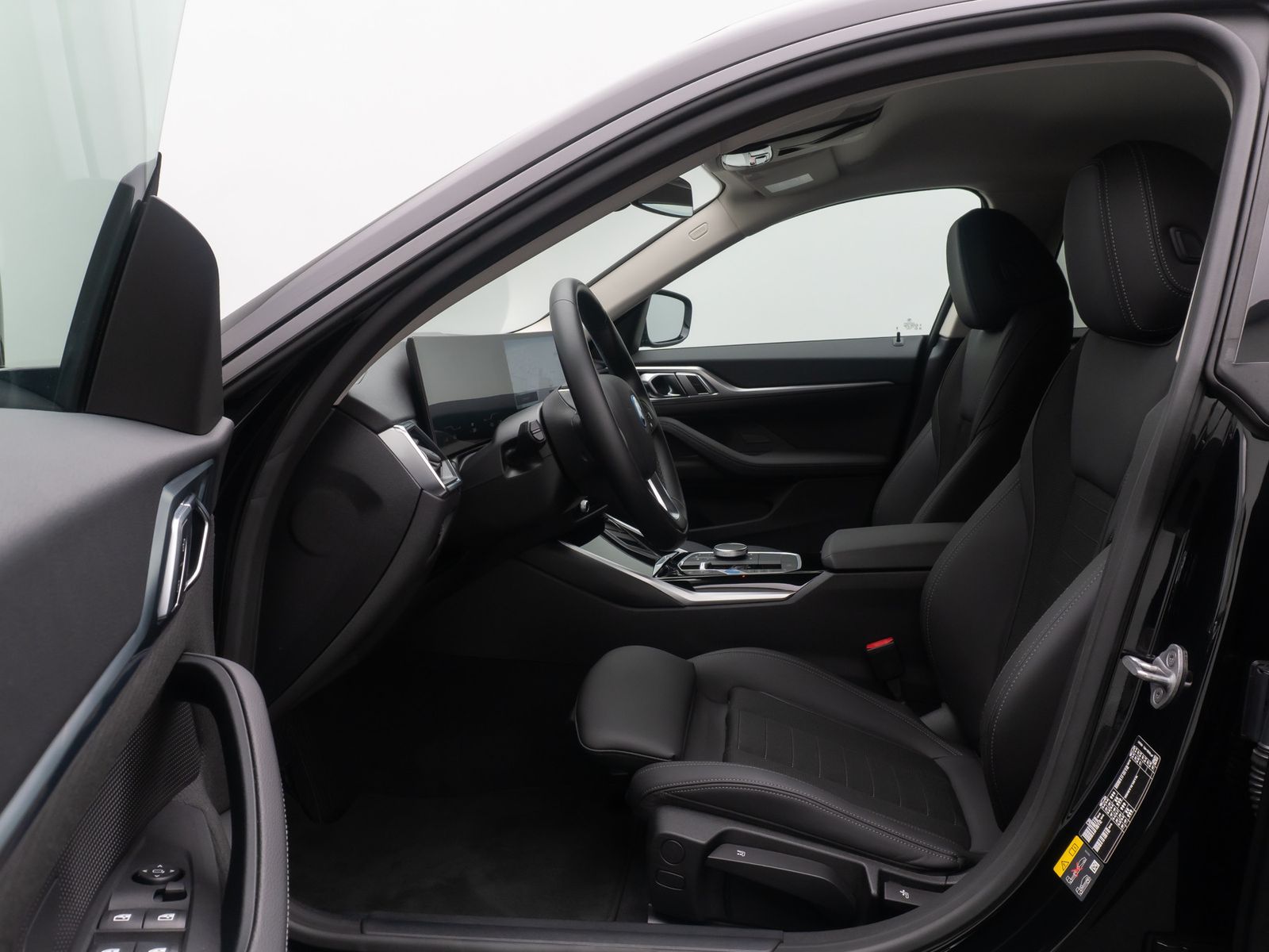 Fahrzeugabbildung BMW i4 eD35 GC Kamera DAB GeschwindigReg Widscreen