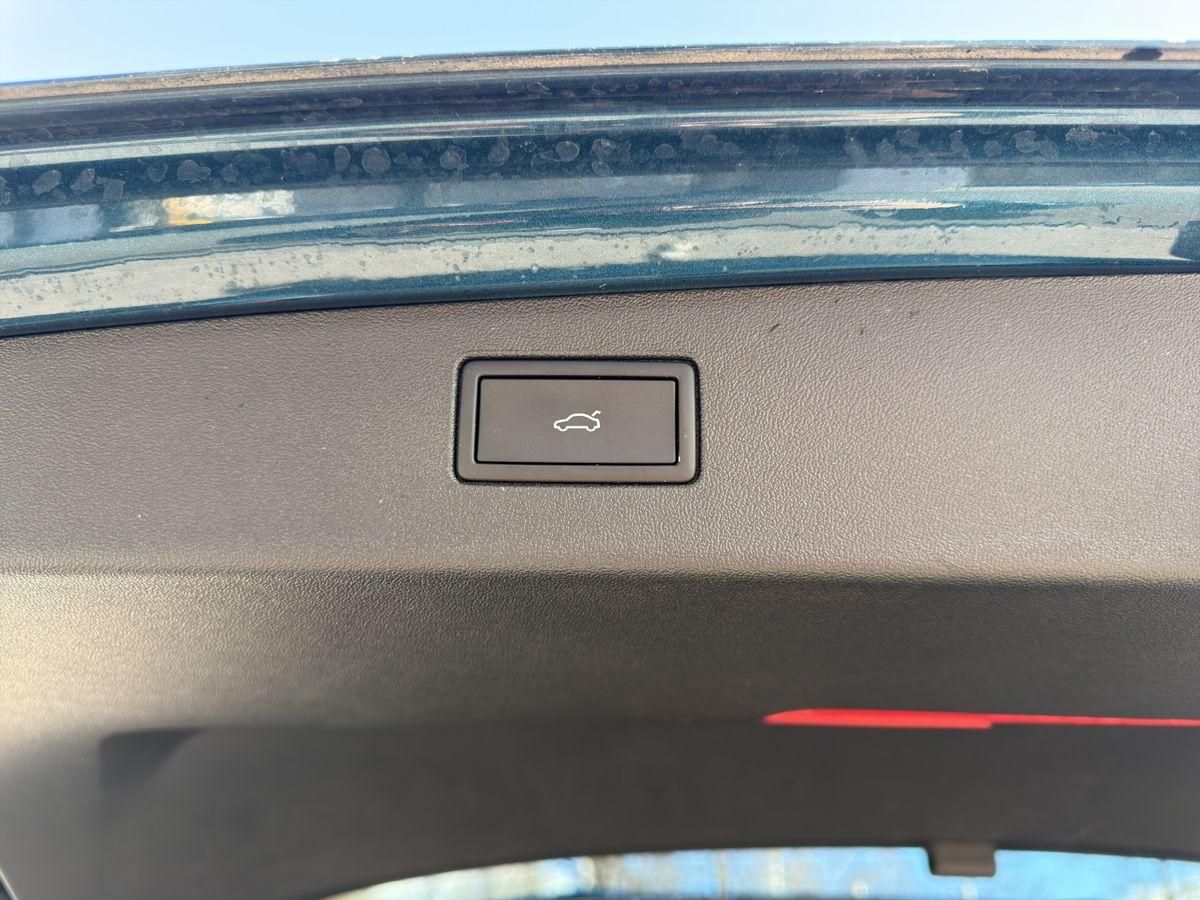 Fahrzeugabbildung Volkswagen Tiguan R-Line 1.5 TSI 150 kW eHybrid
