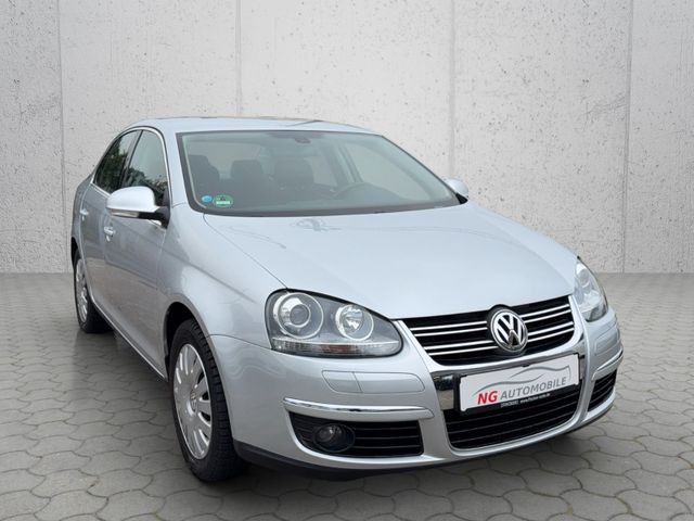 Volkswagen Jetta V 1.6 Comfortline*PDC*SHZ*Bi-Xenon*S-Heft*