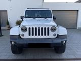 Jeep Wrangler 2.8l CRD Unlimited Sahara Automatik... - Jeep Wrangler von privat