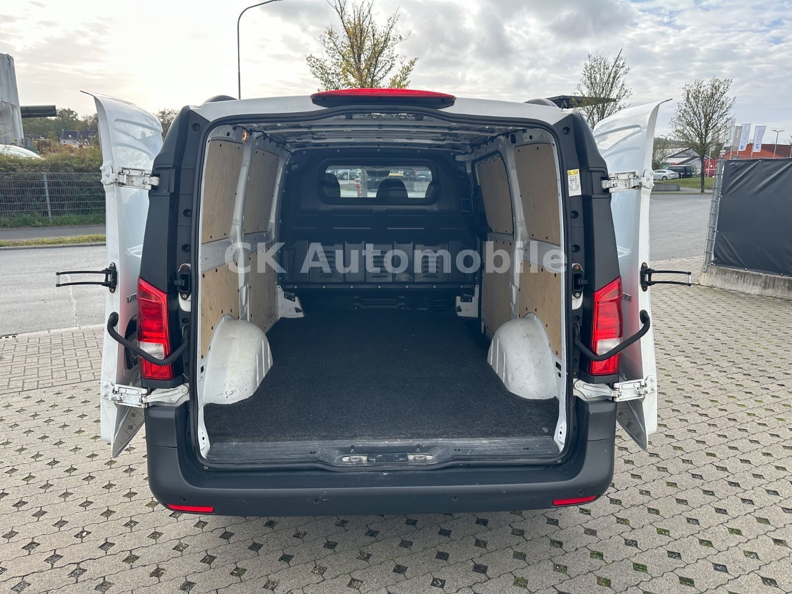 Fahrzeugabbildung Mercedes-Benz Vito Kasten 116 CDI RWD lang Autom./Klima/PDC