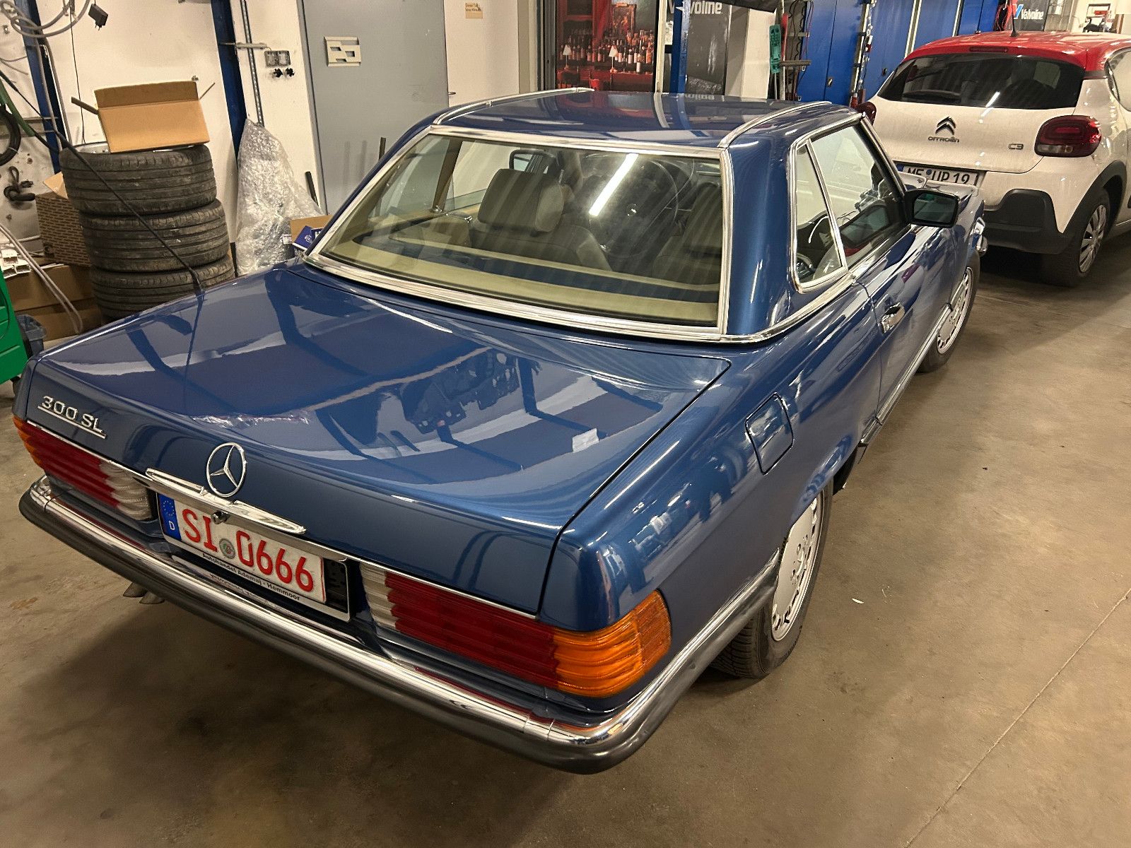 Fahrzeugabbildung Mercedes-Benz SL 300