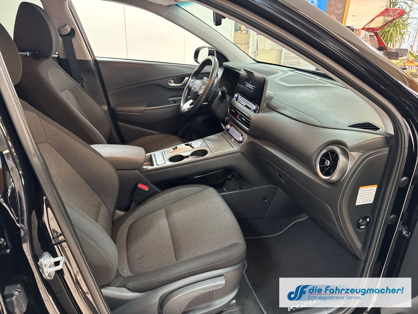 Fahrzeugabbildung Hyundai KONA Trend Elektro 2WD Navi Soundsystem LED ACC