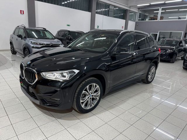 BMW X1 18D AUTO FUL LED VETRI SCURI CERCHIO 18