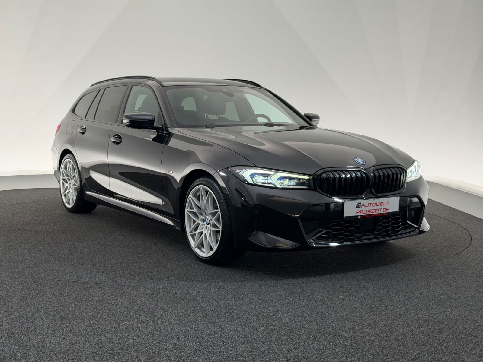 BMW 330e Touring*M SPORT*SHADOW-LED-ACC-MEMORY-HiFi