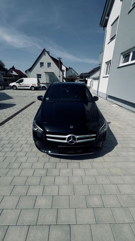 Image of Mercedes-Benz B 250
