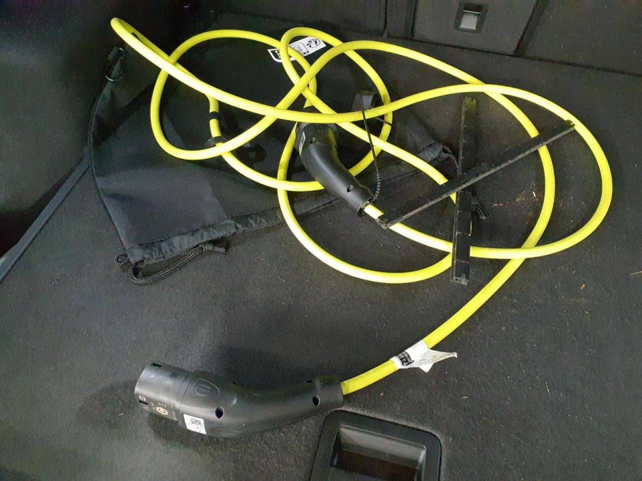 Cupra Tavascan - Bild 18