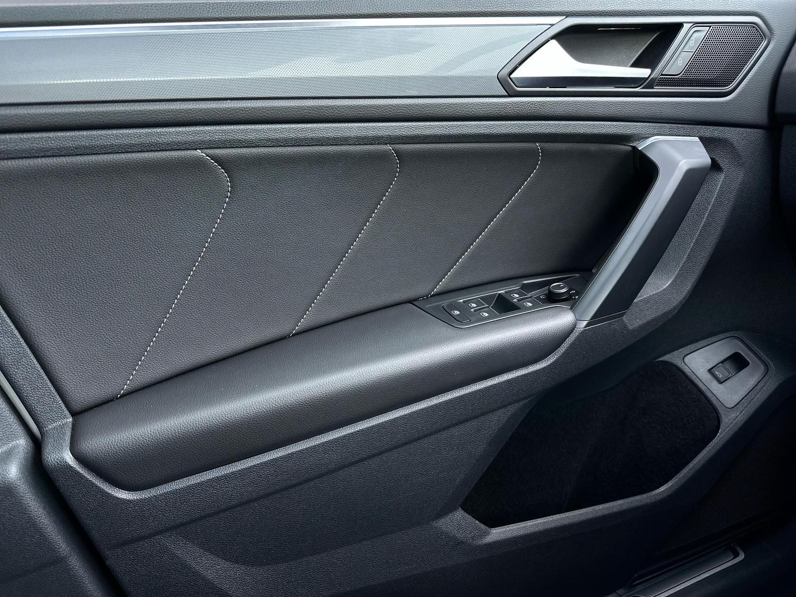 VW Tiguan 2.0TDI R LINE 4M PANO#LED#AHK#ACC#HUD#SH - Image 19