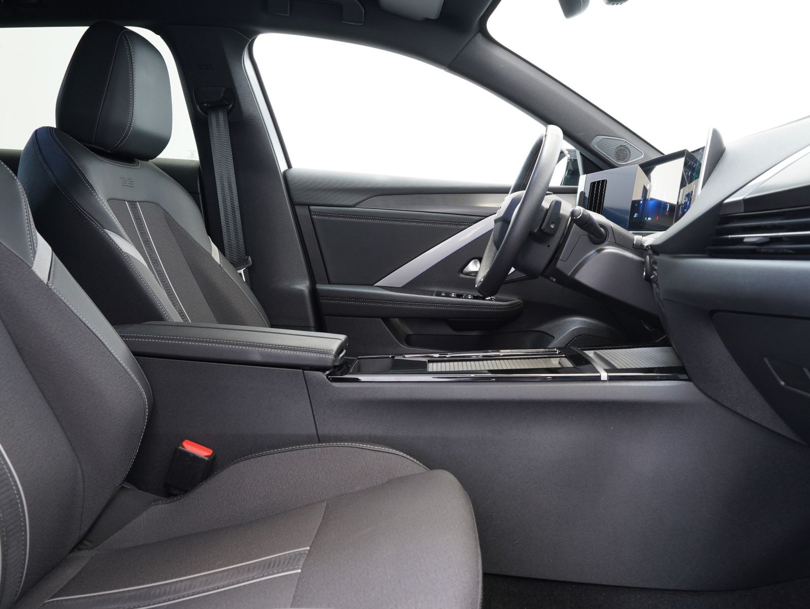 Fahrzeugabbildung Opel Astra L 1.2 Turbo Sports Tourer GS