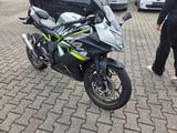 Kawasaki Ninja 125 1 Hd. Beschädigt - KAWASAKI K 125