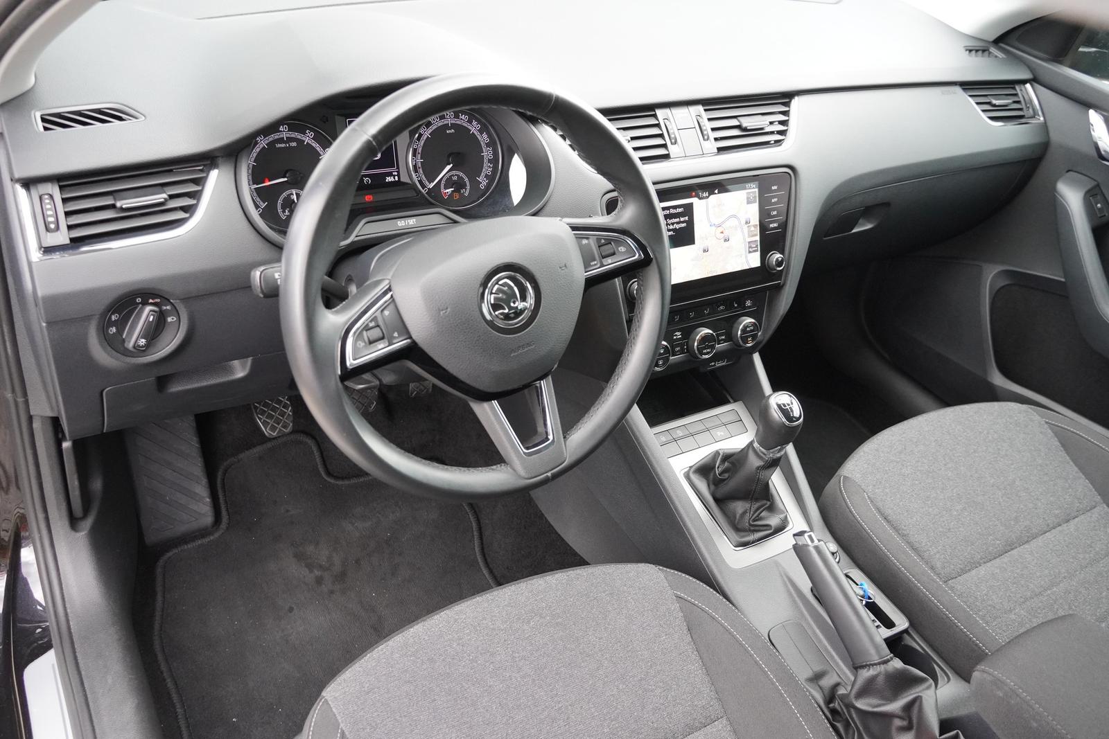 Skoda Octavia Combi 1.0 Soleil LED Navi ACC Keyless