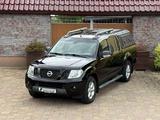 Nissan Navara KingCab Business 4X4 - Nissan Navara mit Diesel-Antrieb: Allradantrieb