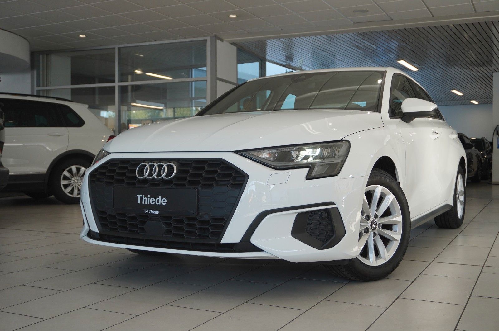 Fahrzeugabbildung Audi A3 Sportback 35 TFSI NAVI/LED/SHZ/VIRTU./TEMP.