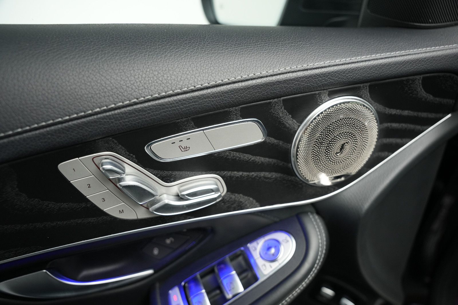Fahrzeugabbildung Mercedes-Benz GLC 63 AMG Coupe/MBUX/Ambiente/Schiebedach/Kam/