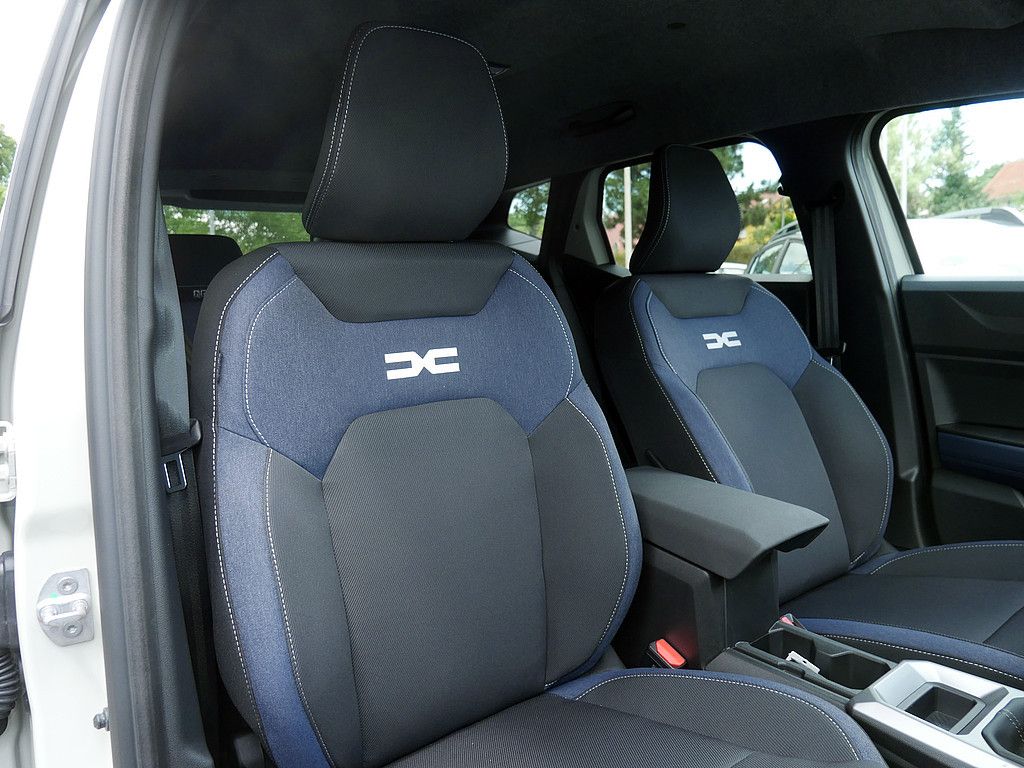 Fahrzeugabbildung Dacia Duster Journey TCe 130 2WD