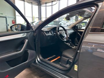 Skoda Octavia *PANO*SitzStandLenkradHZ*ACC*AHK*NAVI*