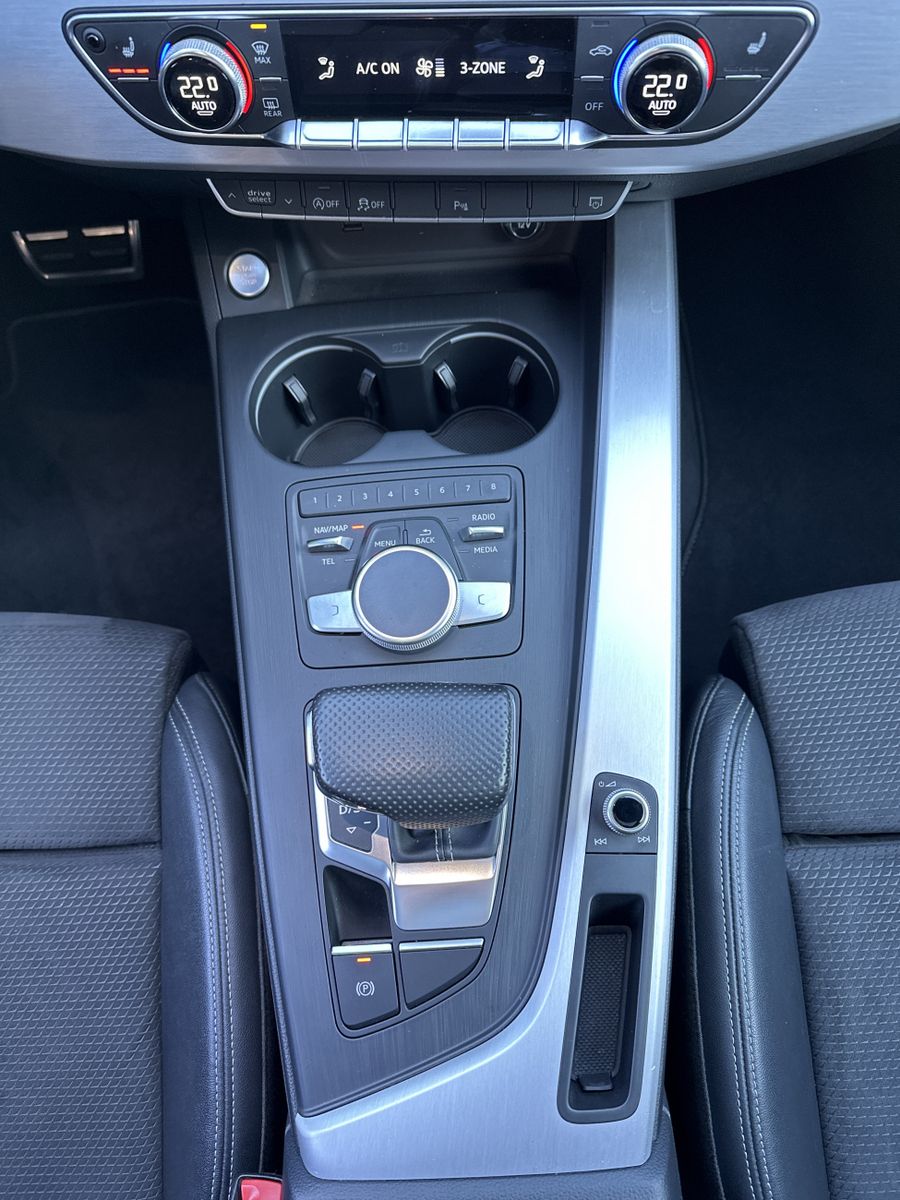 Fahrzeugabbildung Audi A5 SpB 35 TDI S-Line NAV+LED+AHK+V-COCKPIT+PANO