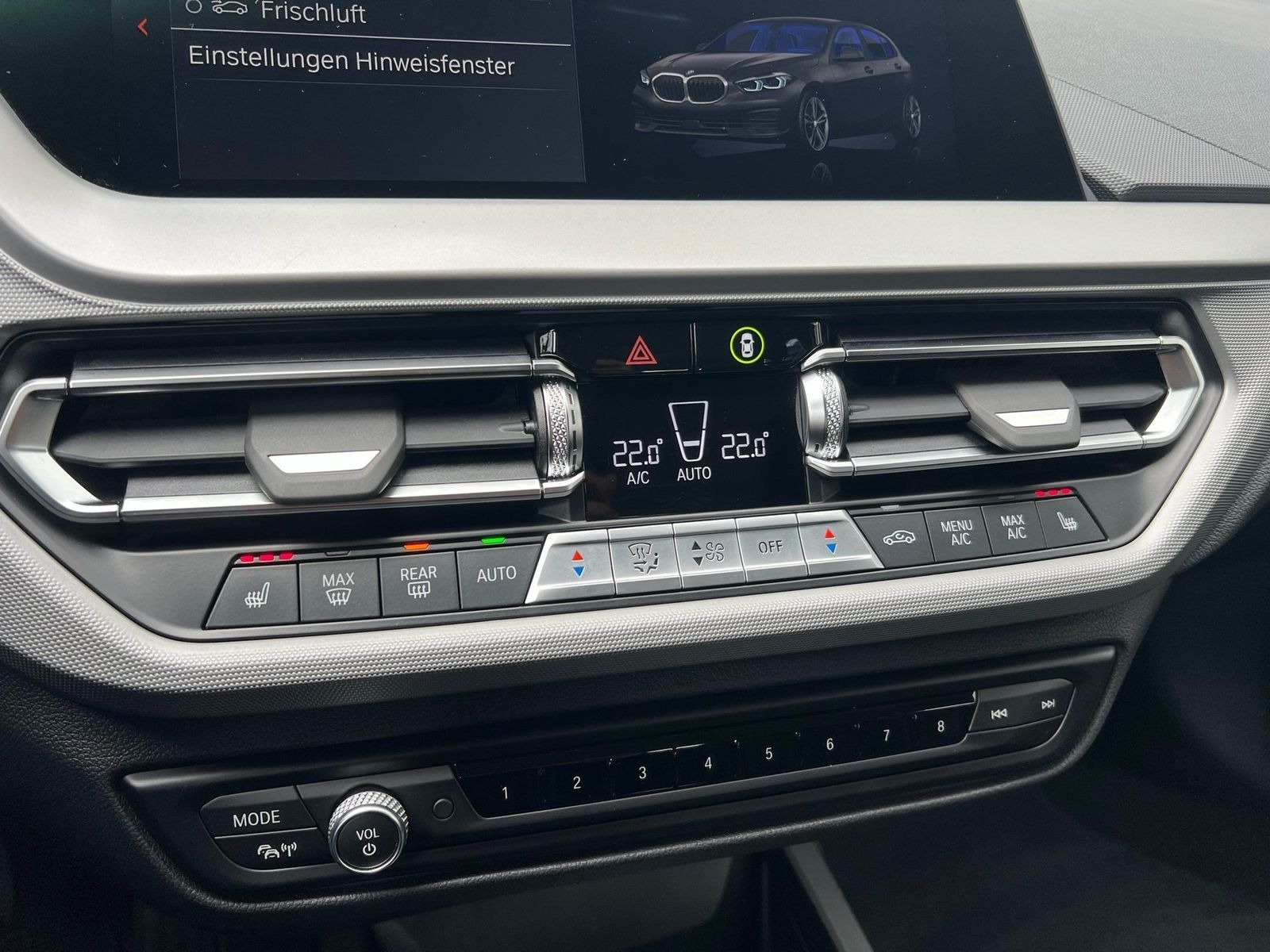 BMW 118i LED Aut. LC prof. Navi DA PDC Tempomat foto 10