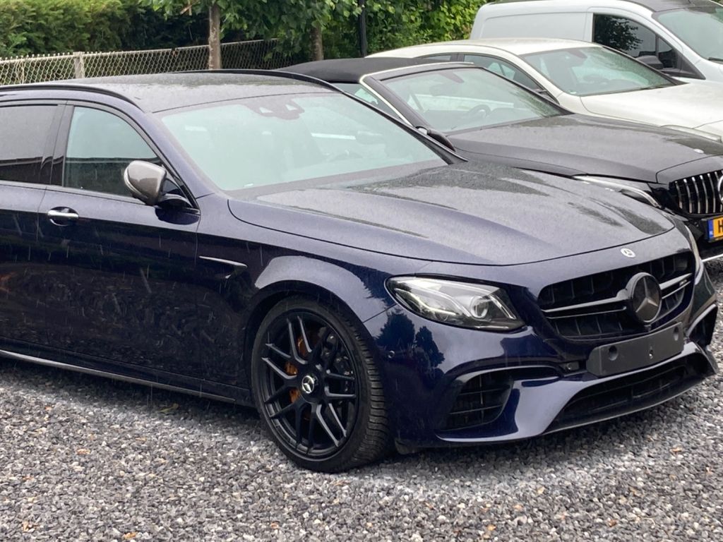 Mercedes-Benz E 63 AMG