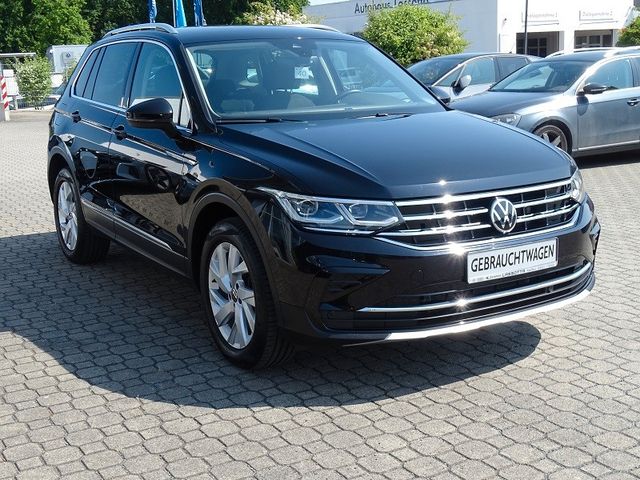 Tiguan 2.0 TDI DSG Elegance 4Motion / Matrix
