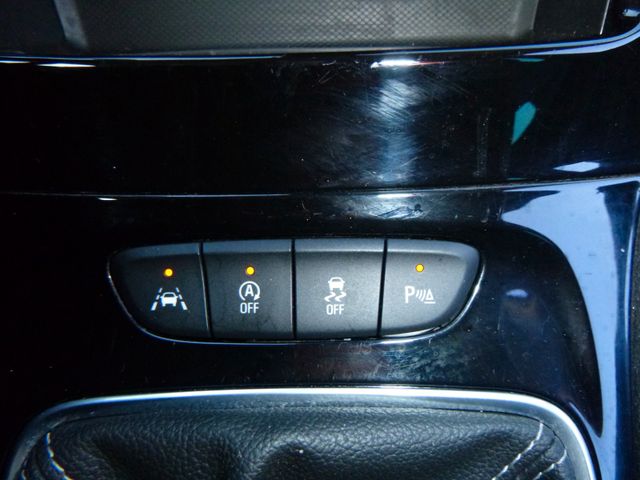 Fahrzeugabbildung Opel Astra K Sports Tourer 1,2T >AHK/LED/KAM/PDC<